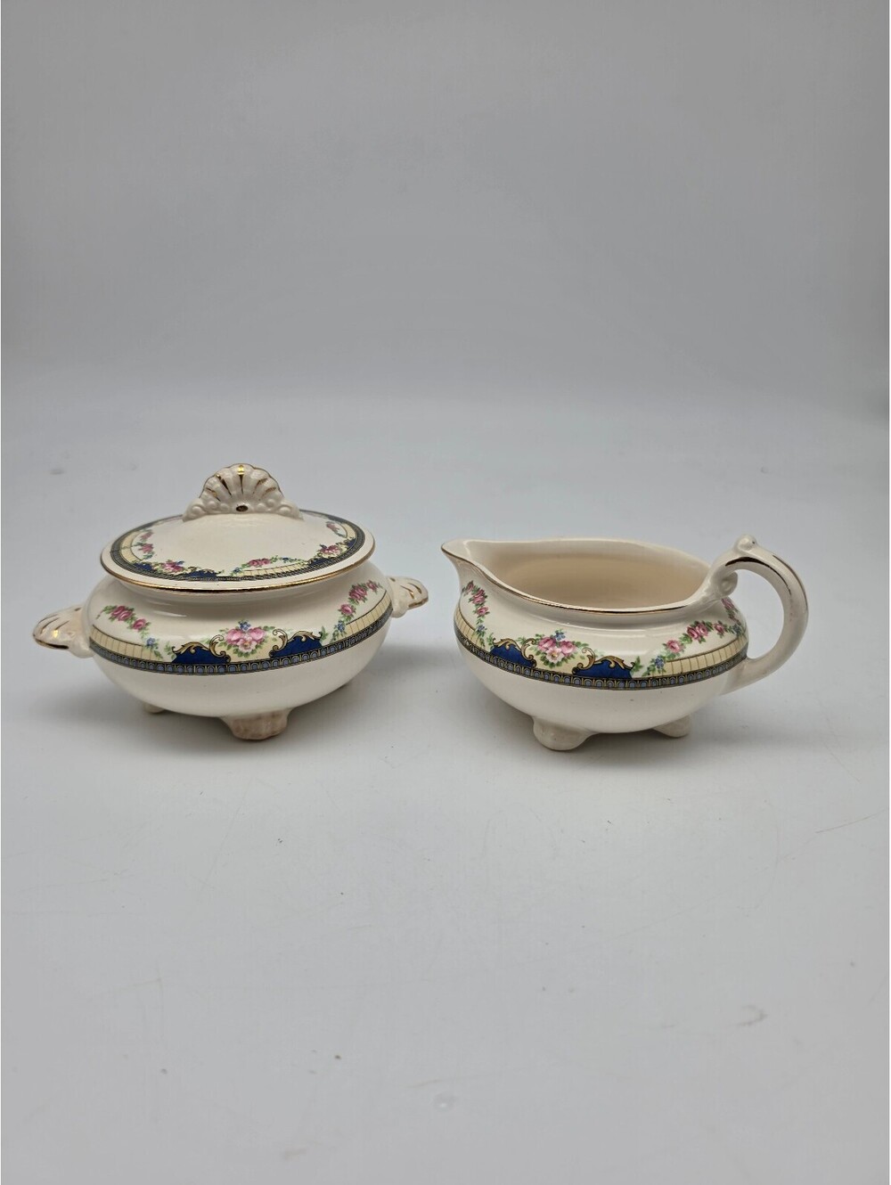 Nautilus Ceramic Creamer and Sugar Bowl Set with Floral and Gold Trim L36 N8